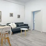 Pompeo Magno White Luxury Apartman