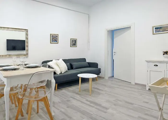 Pompeo Magno White Luxury 公寓