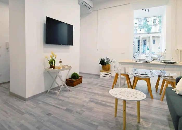 Pompeo Magno White Luxury