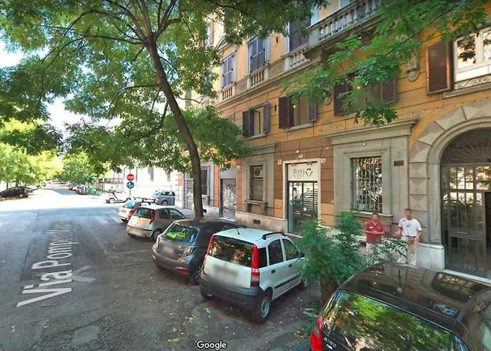 Pompeo Magno White Luxury 公寓