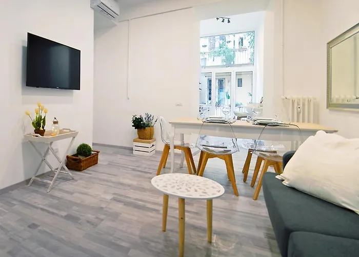 Pompeo Magno White Luxury 公寓 *